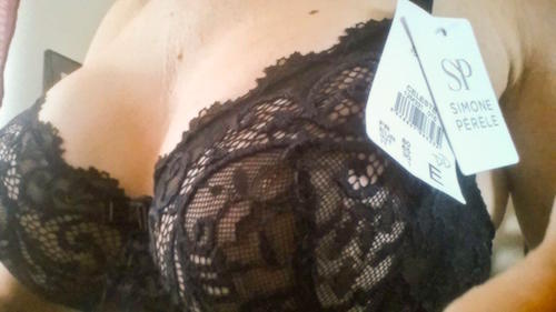 New Orleans Escort Annie 30DD bra