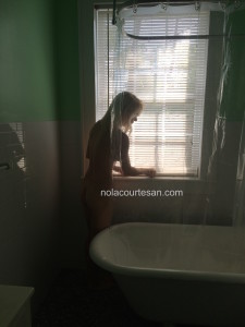 New Orleans escort and courtesan Annie C naked shower pics!